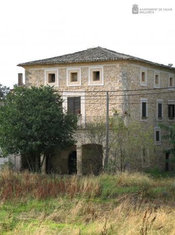 <p>Es Pontet, casa <em>vilatana</em>, Calvi&agrave;</p>
